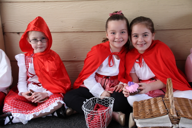 IMG_0312 Stella Yeates, Zoe Boyd, Mackenzie Harrold OK.JPG
