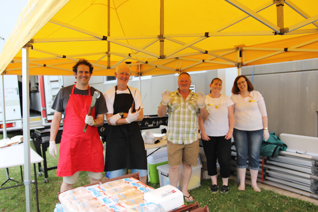 Friends of Music doing the important jobs! Adam Taylor, Troy Mustey, Raymond Leigh, Cindy Stephens and Ann Galpin.jpg